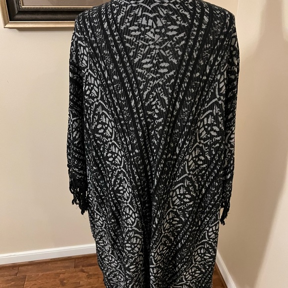 Free People Patterned Kimono Cardigan. Great pattern, cute and versatile. Sz L - Picture 6 of 11